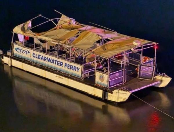 El ferry fue impactado por una embarcación