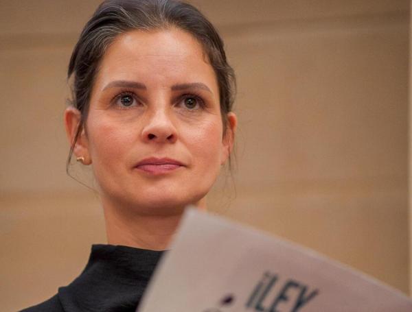 Ella dice que la hoja de ruta deberá establecer las entidades que conforman el Sistema Nacional de Protección y Bienestar Animal