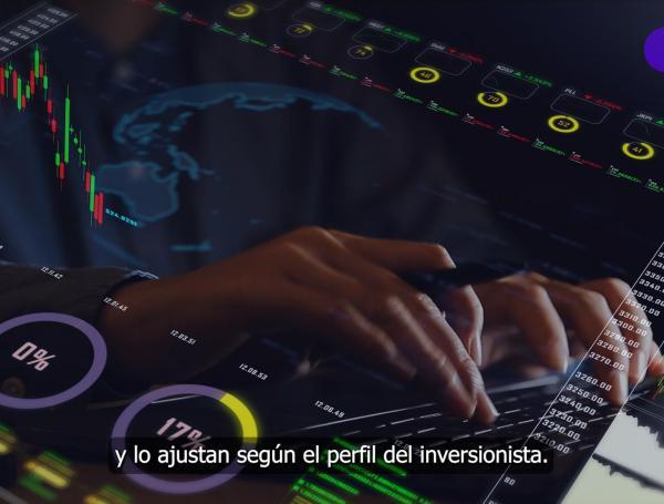 os ETFs como los fondos de inversión permiten a los inversionistas agrupar sus recursos