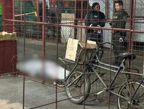 El hombre fue identificado como Carlos Alberto Mondragón, a quien allegados y conocidos le decían 'Mugre'.