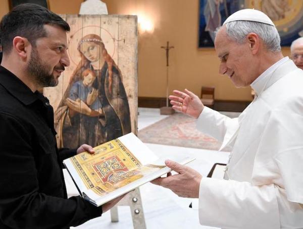Papa y Volodímir Zelenski