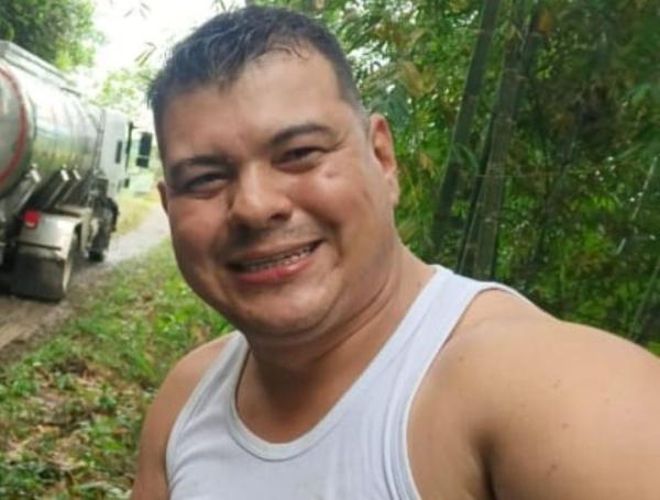 Un conductor identificado como Juan Sebastián Mejía, de 35 años, fue arrastrado por las aguas en Chinchiná.