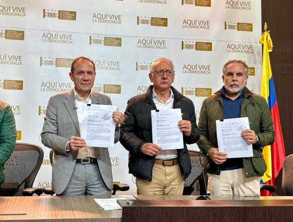 Diego Alejandro González, Antonio Sanguino, Guillermo Alfonso Jaramillo y Armando Benedetti