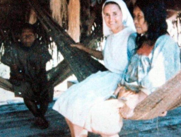 Inés Arango durante su misión en Ecuador.