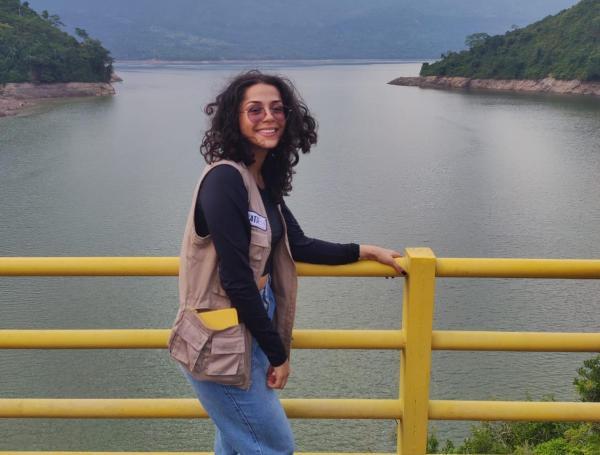 Geóloga colombiana que busca recursos para estudiar en el exterior.