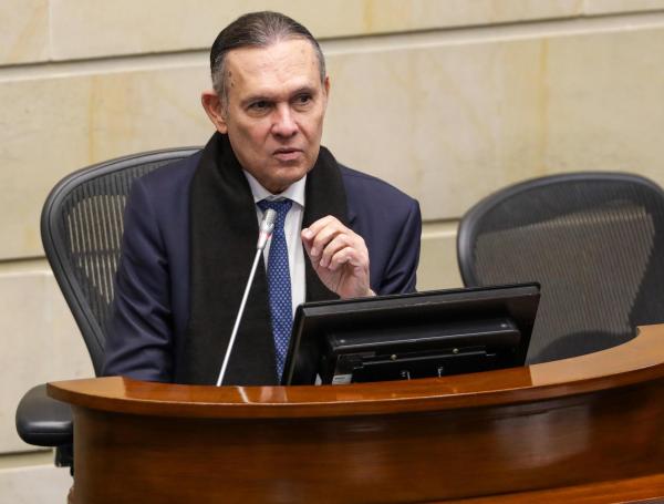 Efraín Cepeda, presidente del Congreso.