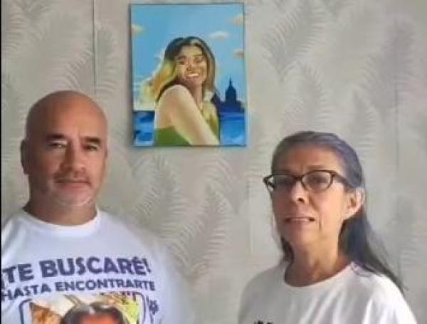 Lucy Díaz y Carlos Hernández, padres de Tatiana Hernández.