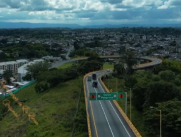  puente helicoidal en el que murieron 10 personas en el Alto de La Línea.