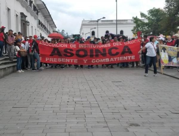 Docentes en Cauca.