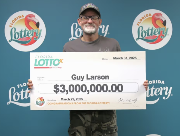 El hombre ganó el premio mayor de 3 millones de dólares.