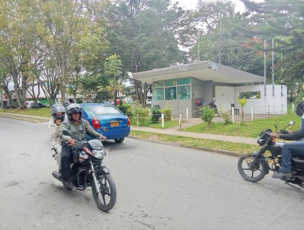 Este es el CAI de la Policía del barrio La Paz, donde doña Estela y vecinos impidieron vandalismo