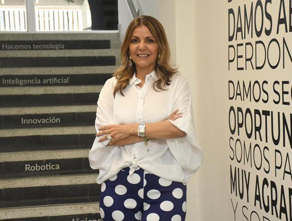 Tatyana Bolívar Vasileff, Directora Nacional del Premio al Mérito Empresarial.