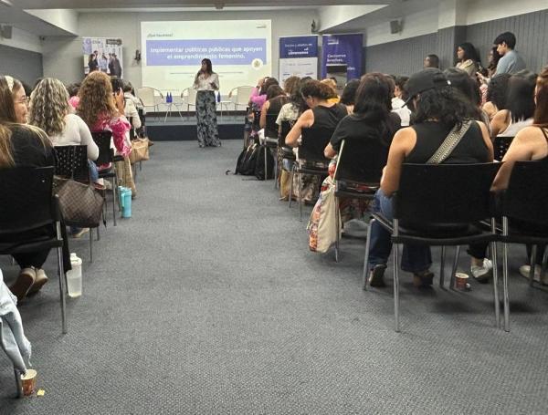  liderazgo, empresas y emprendimiento’.