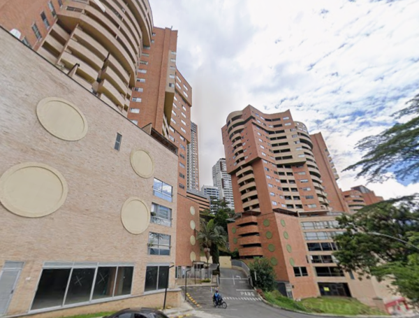 En esta urbanización de Sabaneta falleció el ciudadano estadounidense.