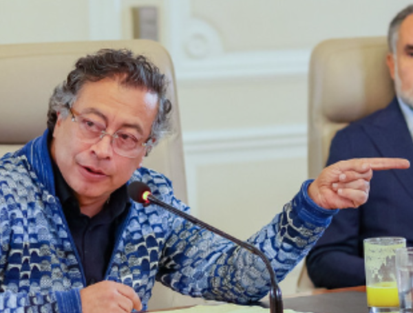 El presidente Gustavo Petro anunció que convocará por decreto la consulta popular.