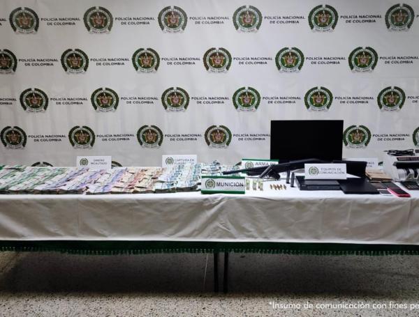 Estos fueron los elementos incautados durante el allanamiento a la oficina de El Poblado.