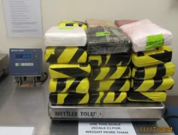 Los agentes de CBP descubrieron 36 kilogramos de supuesta cocaína en un control fronterizo.
