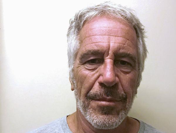 El empresario estadounidense Jeffrey Epstein, arrestado por tráfico sexual de menores, fue hallado muerto en su celda el 10 de agosto.