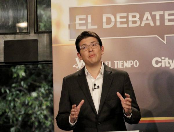 “Soy el único candidato que prohibirá el consumo de drogas en espacios públicos”: Uribe