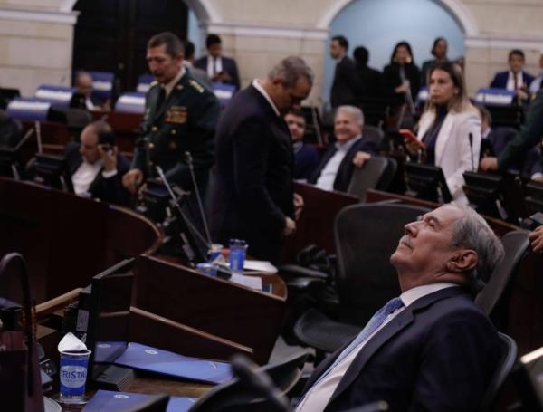 Guillermo Botero, ministro de Defensa, en el debate de moción de censura en el Congreso.
