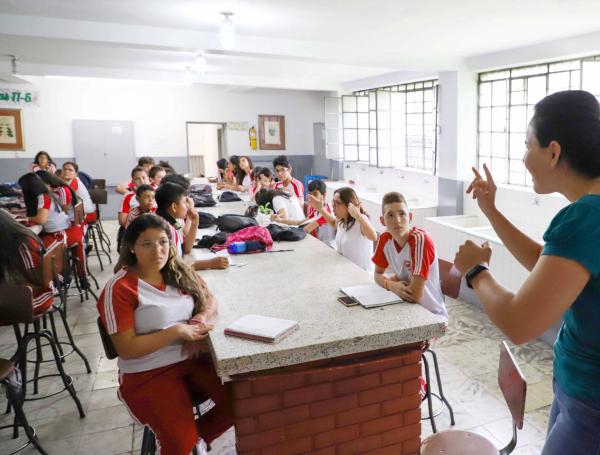 Los estudiantes de 8-1, en el colegio público Santa Librada.