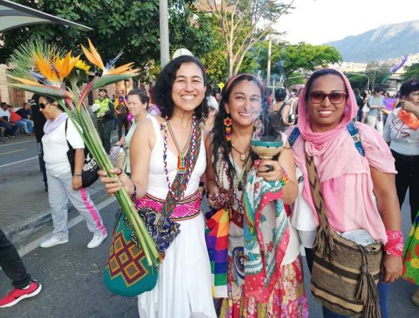 La marcha se da en el Día internacional de la eliminación de la violencia contra la mujer.