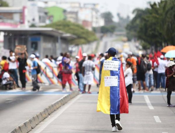 Estas son las pancartas con las que protestan por la muerte de Dilan Cruz los manifestantes en Cali.