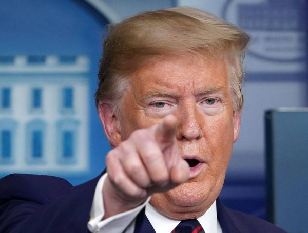 En plena crisis de coronavirus, el presidente Trump ha reabierto dos frentes de crisis con Venezuela e Irán.