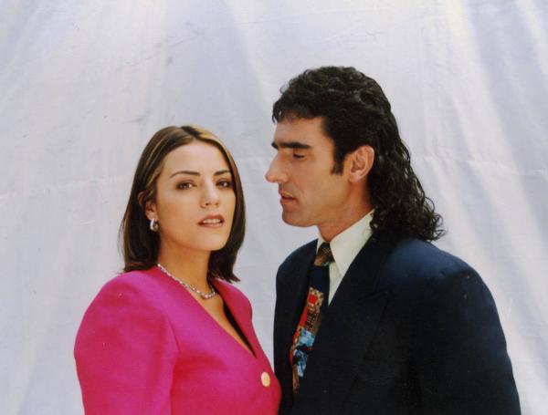 Pedro el Escamoso fue protagonzada por Miguel Varoni y Sandra Reyes.