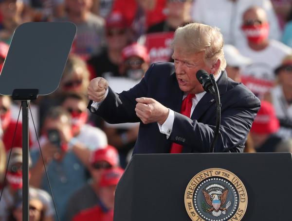 El presidente Donald Trump estuvo este fin de semana de campaña por Ocala, Florida.