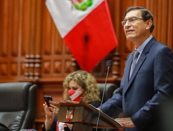 Vizcarra se defendió ante el Congreso este lunes.