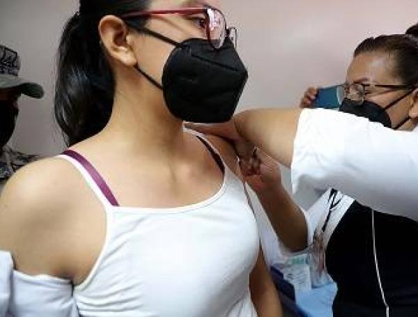 Politizar la vacuna tendría un alto costo