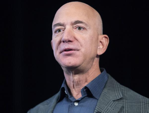 Jeff Bezos ahora será el presidente ejecutivo de Amazon.