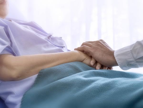 La enfermera se encuentra hospitalizada en un centro asistencial de Montería.
