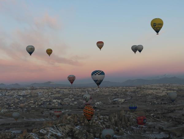 Los globos de Capadocia son uno de los grandes atractivos turísticos de Turquía.