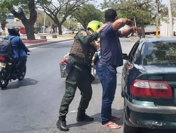 Los controles se la Policía se mantienen en varios sectores de la ciudad.