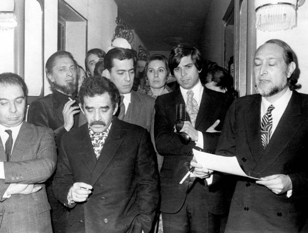 Vargas Llosa y Gabo juntos, todavía como amigos, como jurados del Premio Biblioteca Breve de Novela, en Barcelona, en 1970.
