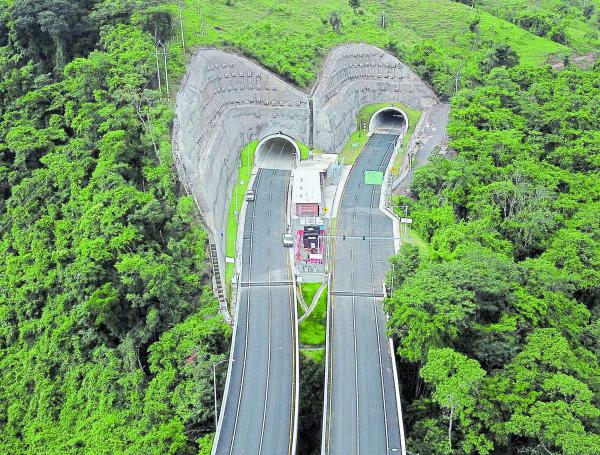 Los 5,2 kilometros de la via 4G Pacifico 1, que ya están en operacion, corresponden al sector entre el corregimiento de Bolombolo y el sector de Sinifana.