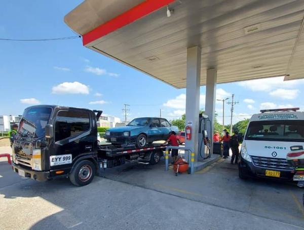 La Policía inspecciona en las estaciones.