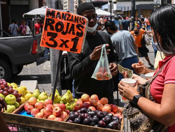 Las personas en Venezuela enfrentan un deterioro en su calidad de vida.
