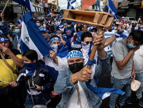 Miles de exiliados en Costa Rica protestaron contra los comicios en Nicaragua.