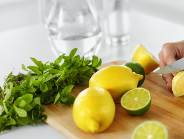 Los limones tienen una piel gruesa muy porosa, que contribuye a que no guarden la humedad mucho tiempo.