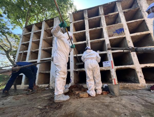 UBPD intervino cementerio de Bucaramanga y recuperó cuerpos que serían de fallecidos en la Operación Berlín. Foto 2022.