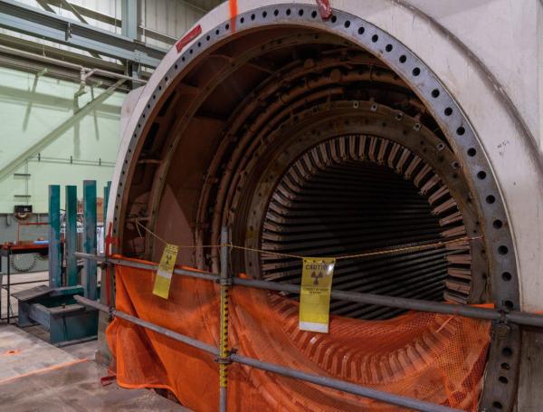 El generador de energía fuera de servicio en la central nuclear de Vermont Yankee cerró permanentemente en Vernon.