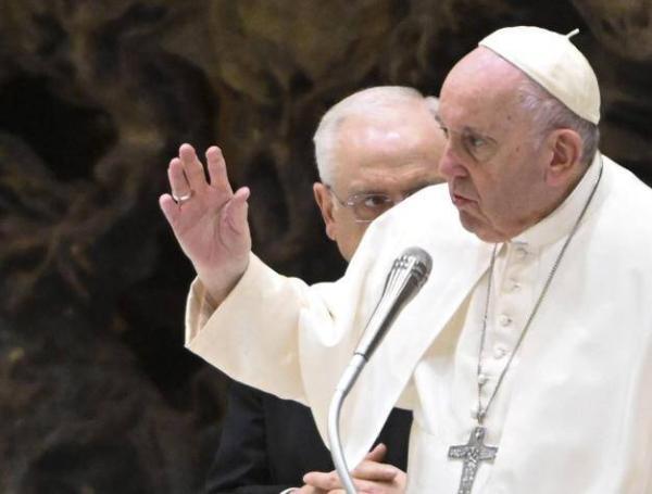 El papa Francisco hizo la reflexión en la tradicional audiencia navideña a la Curia romana.