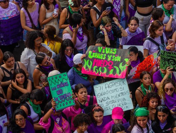 Marcha en el marco del 8M en Barranquilla a cargo de los distintos colectivos feministas de la ciudad. Cerca de 700 mujeres salieron a la calle en conmemoración del Día Internacional de la Mujer y con ello mantener la lucha por los derechos de este género humano.