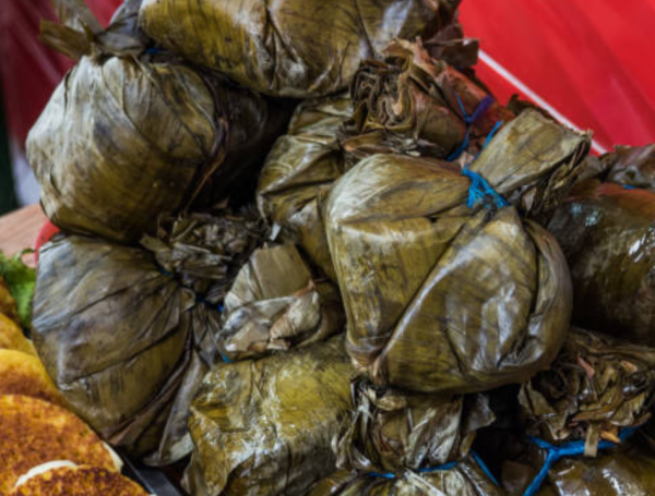 El tamal antioqueño se considera un plato típico de la región paisa.