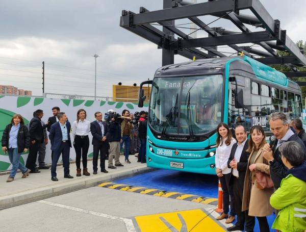 Bus que funciona con hidrógeno