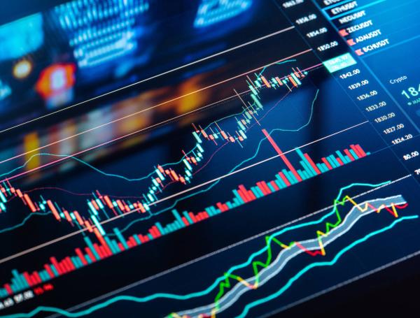 Los corredores de bolsa a menudo trabajan en firmas de corretaje donde hacen una profunda investigación del mercado para poderte recomendar las mejores inversiones