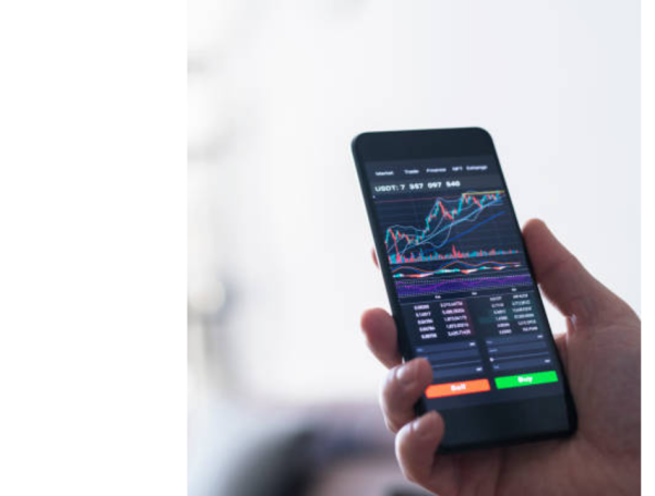 Antes de entrar en el negocio, infórmese, capacítese y practique en simuladores de trading.